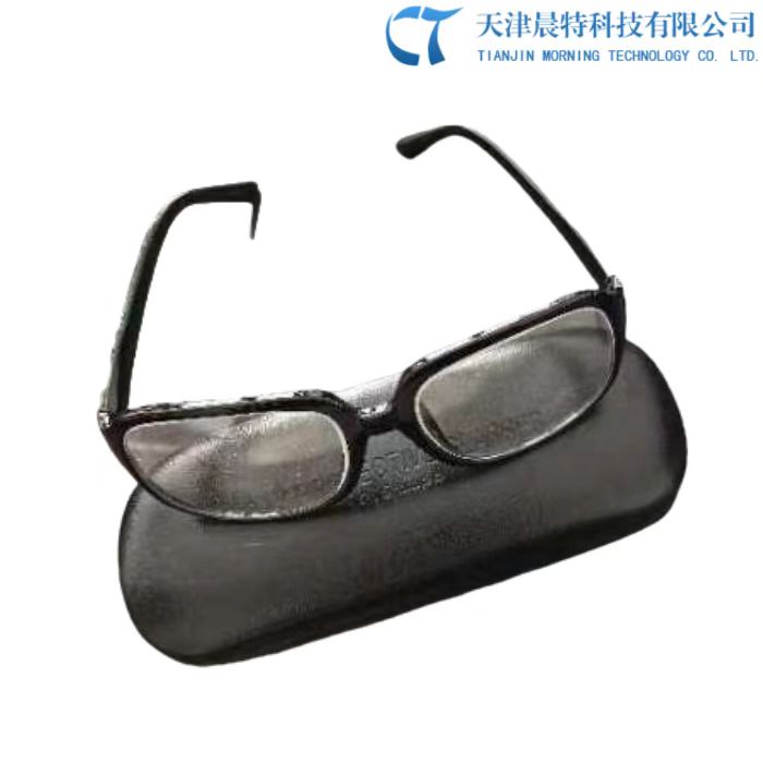 铅眼镜